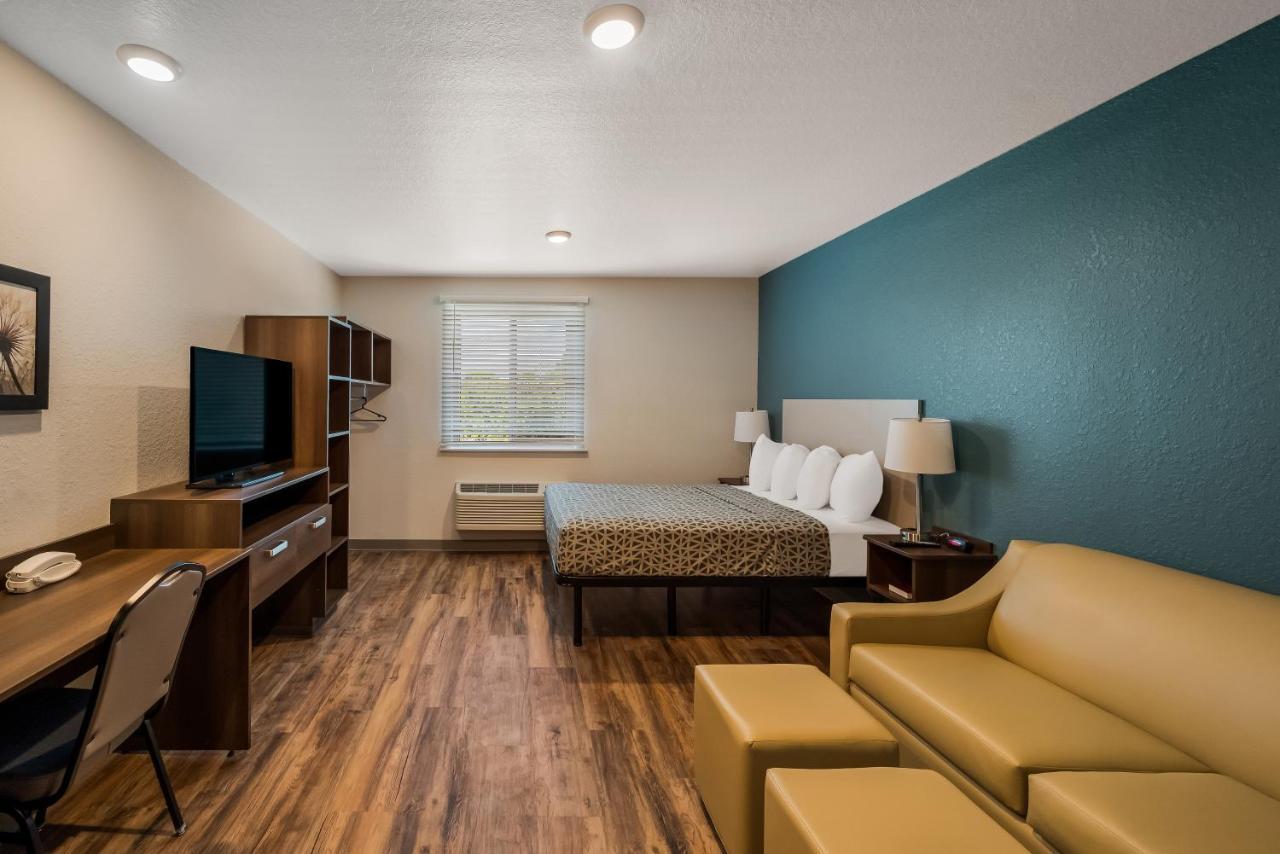 Woodspring Suites West Palm Beach Century Village  Екстериор снимка