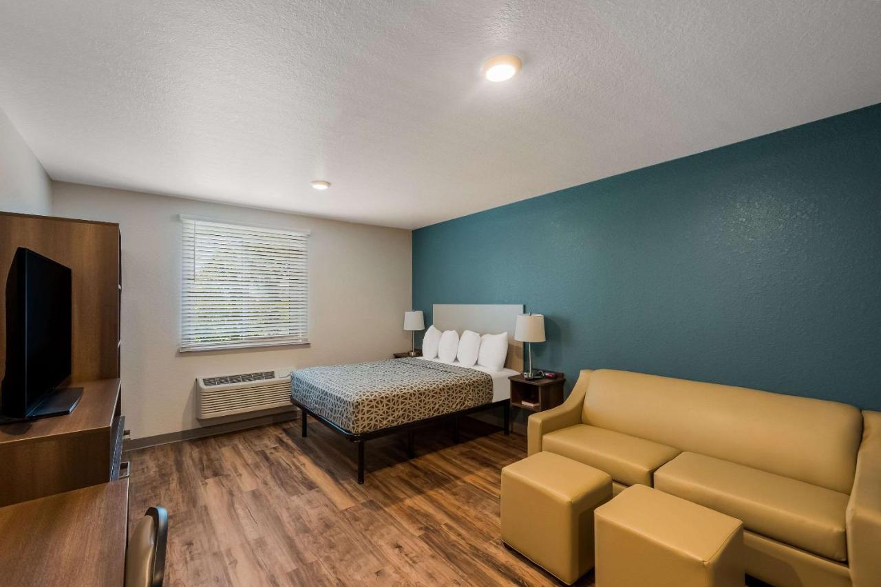 Woodspring Suites West Palm Beach Century Village  Екстериор снимка